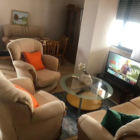 Downtown Penthouse Διαμέρισμα *